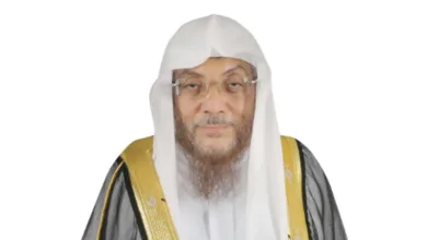 imam kaaba prays — Imam-e-Kaaba Prays for Palestine with Tears in His Eyes